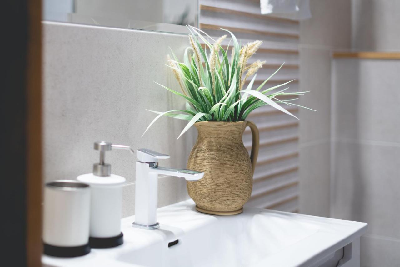 Dom Latarnika Apartment Jaroslawiec Ngoại thất bức ảnh
